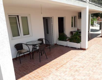 Apartmani Selma, privatni sme&scaron;taj u mestu Utjeha, Crna Gora - selma